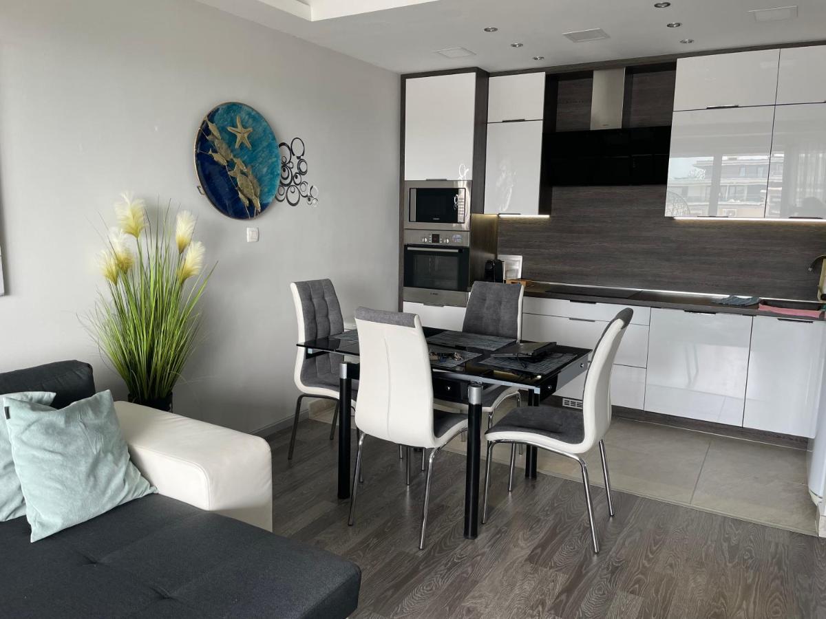 Silver Gray Appartment Балатонлеле Екстериор снимка